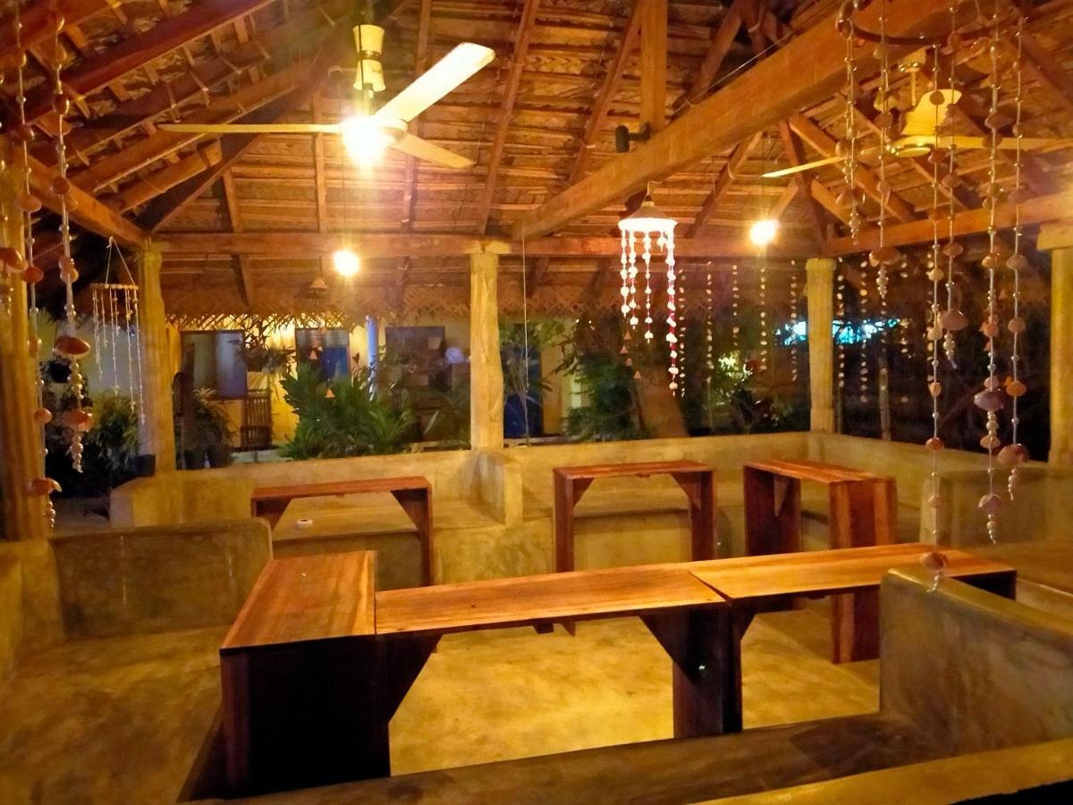 Eastwind Surf Camp Hotel Arugam Bay Exterior foto