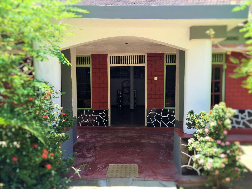 Eastwind Surf Camp Hotel Arugam Bay Exterior foto