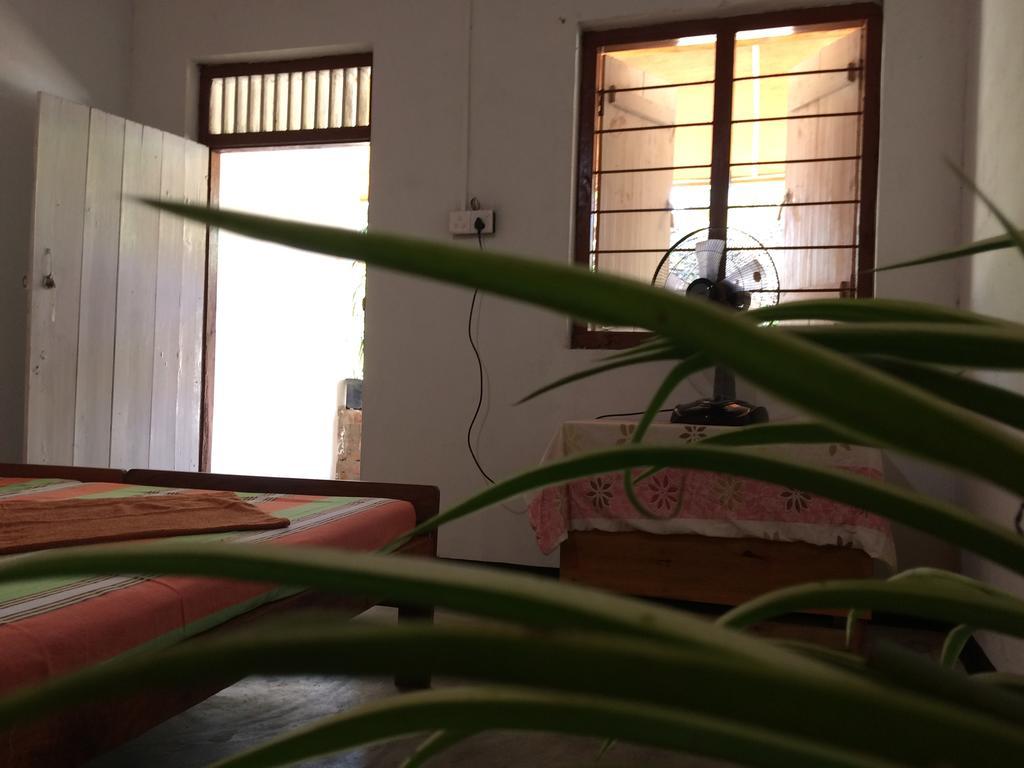 Eastwind Surf Camp Hotel Arugam Bay Exterior foto