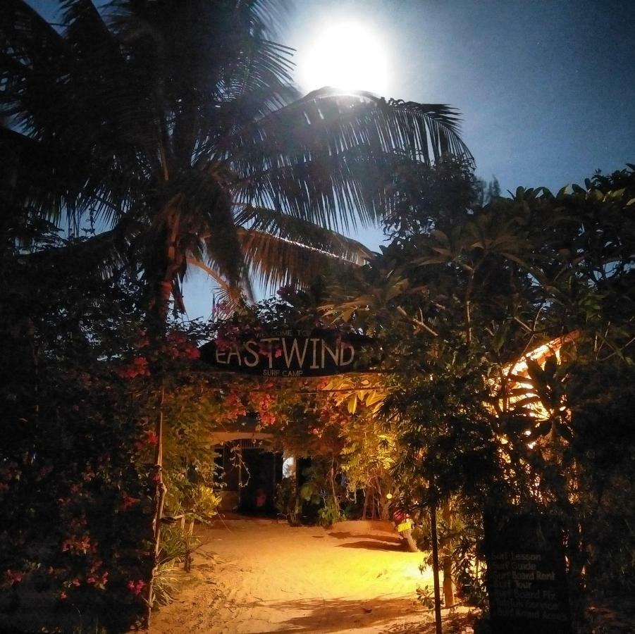 Eastwind Surf Camp Hotel Arugam Bay Exterior foto